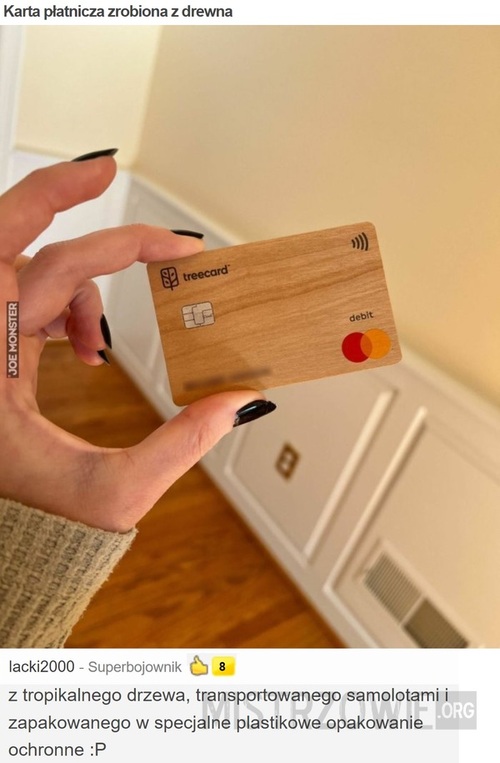 Karta płatnicza zrobiona z drewna